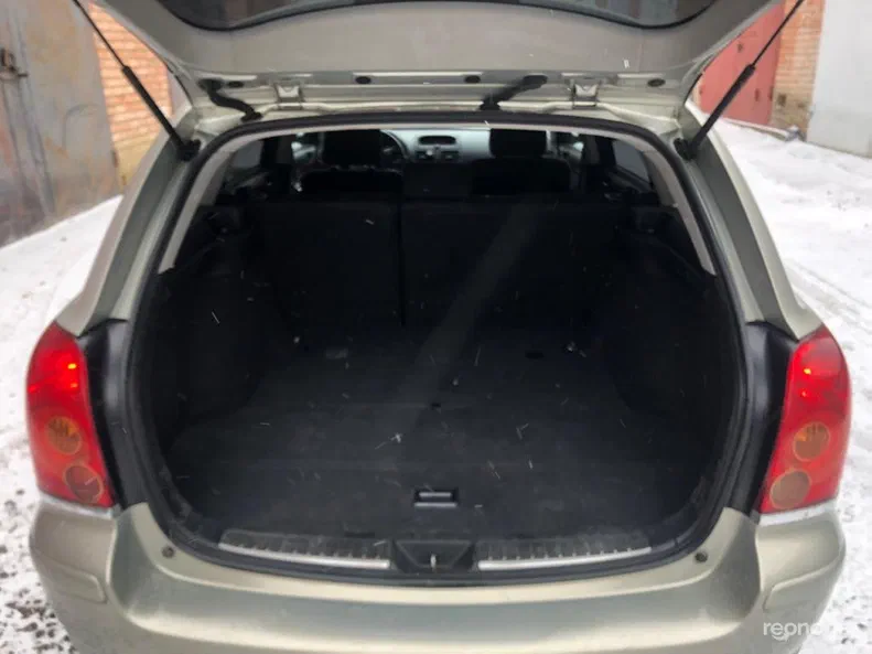 Toyota Avensis 2006 - 9