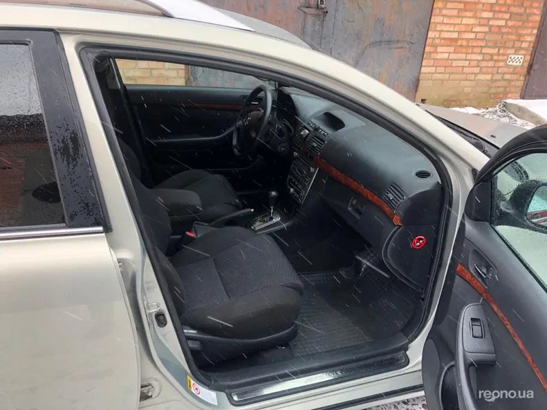 Toyota Avensis 2006 - 7