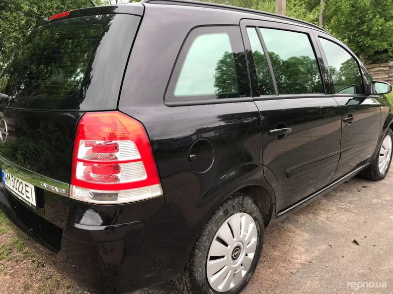 Opel Zafira 2008 - 9