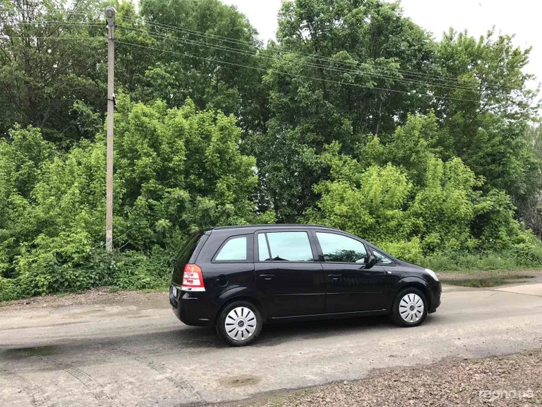 Opel Zafira 2008 - 12