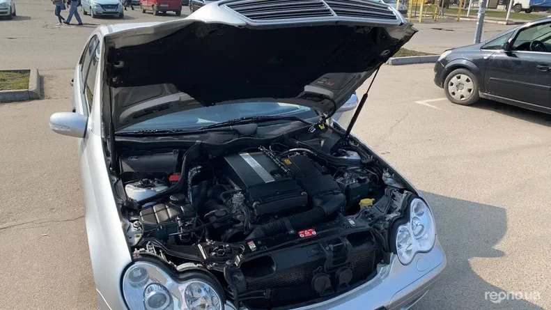 Mercedes-Benz C-Клас 2004 - 9