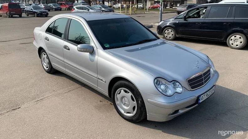 Mercedes-Benz C-Клас 2004 - 5