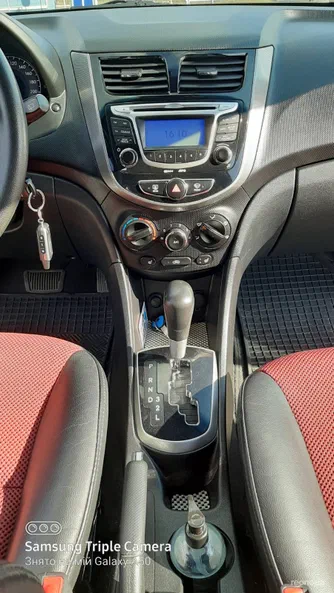 Hyundai Accent 2012 - 6