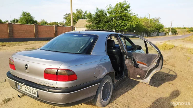 Opel Omega 1995 - 5