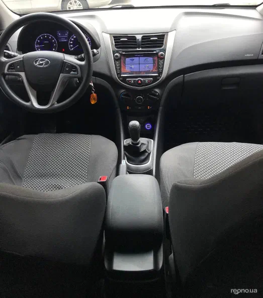 Hyundai Accent 2011 - 7