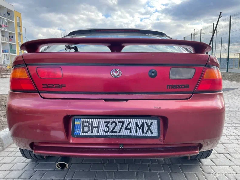 Mazda 323 1996