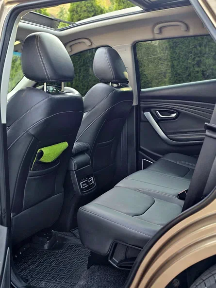Jetour X70 PLUS 2021 - 10