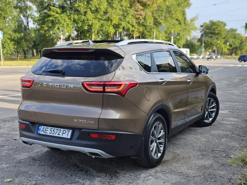 Jetour X70 PLUS 2021 - 6