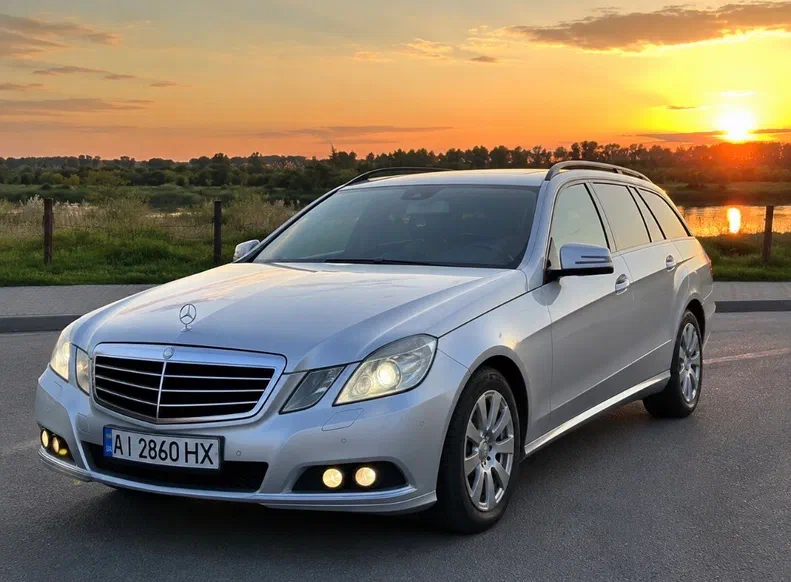 Mercedes-Benz E-Клас 2011 - 0