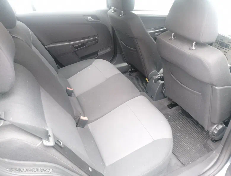 Opel Astra 2007 - 6