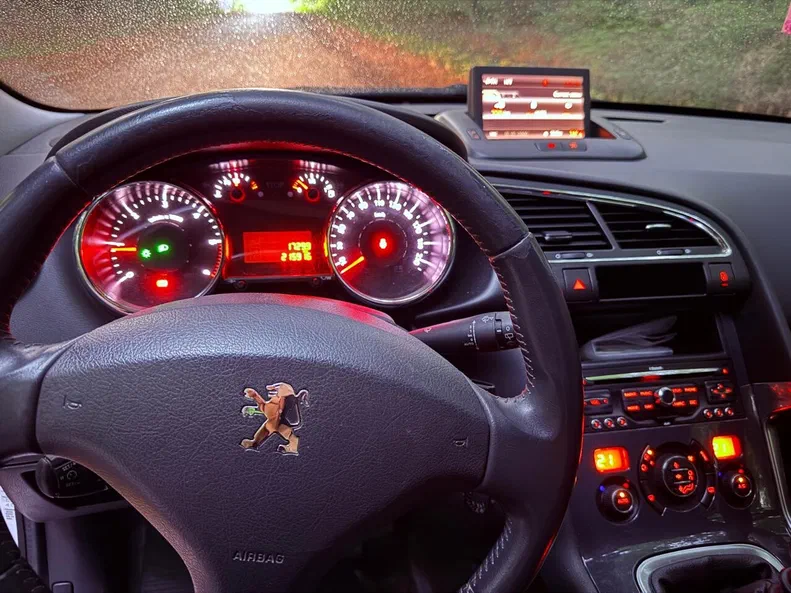 Peugeot 3008 2010 - 9