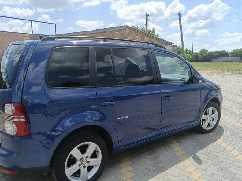 Volkswagen Touran 2009 - 3