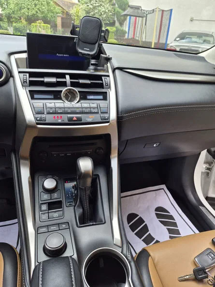 Lexus NX 2015 - 2