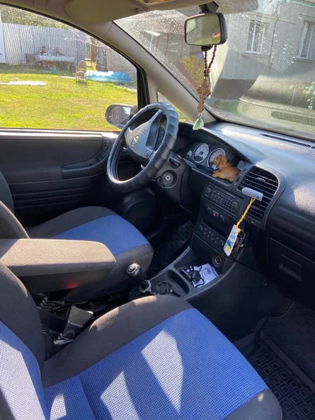 Opel Zafira 2004 - 3