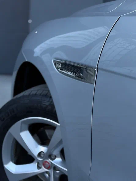 Jaguar F-Pace 2016 - 27