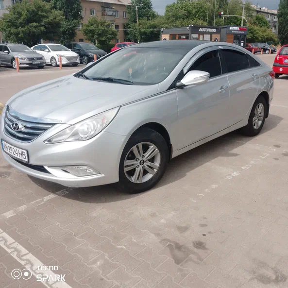 Hyundai Sonata 2013 - 1