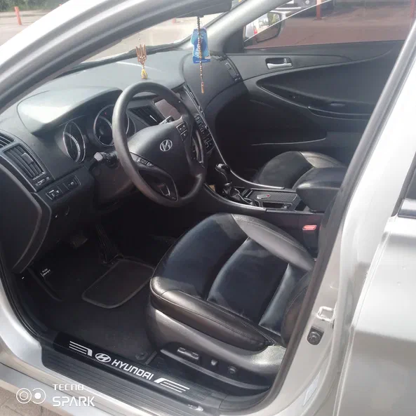 Hyundai Sonata 2013 - 8