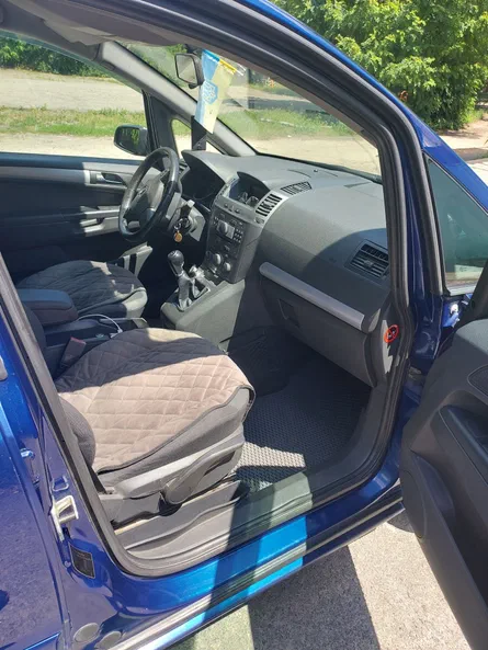 Opel Zafira 2007 - 4