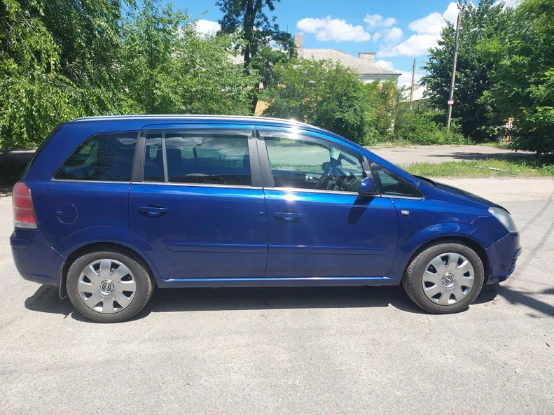 Opel Zafira 2007 - 1