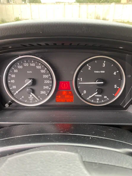 BMW 5 серія 2009 - 8