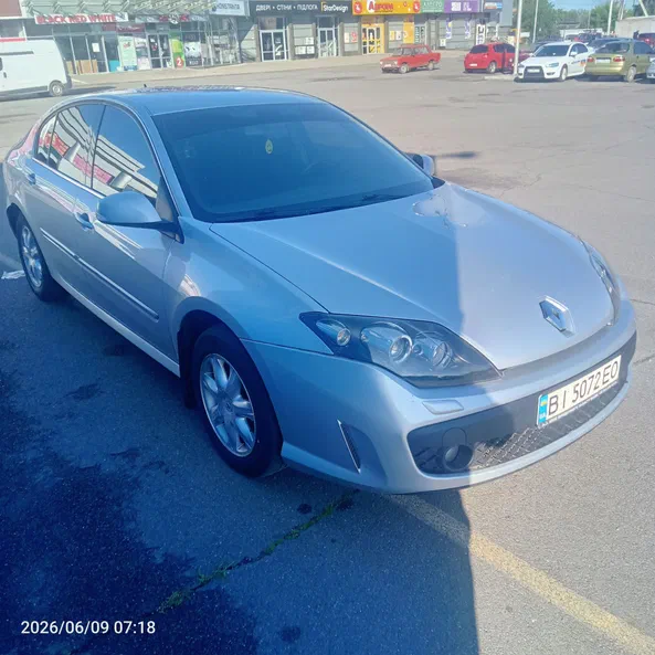 Renault Laguna 2010 - 1