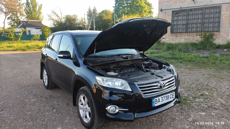 Toyota RAV4 2011 - 1