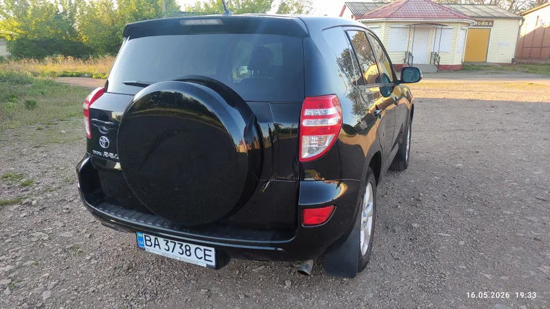 Toyota RAV4 2011 - 13