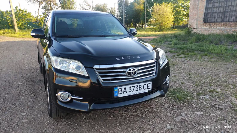 Toyota RAV4 2011 - 5