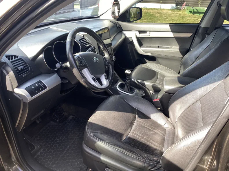 Kia Sorento 2010 - 10