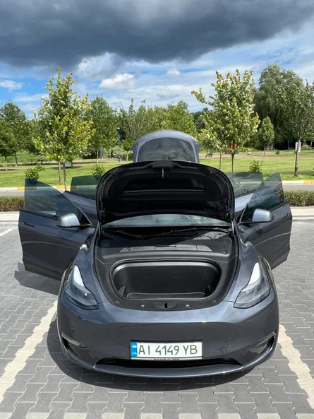 Tesla Model Y 2022 - 8