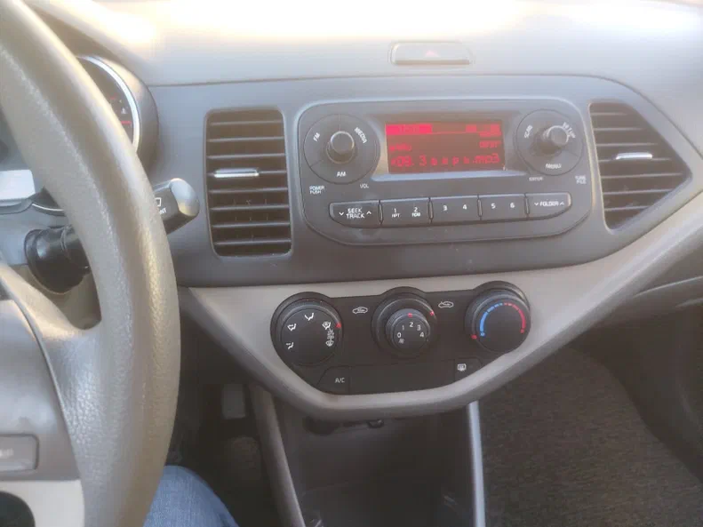Kia Morning 2015 - 12