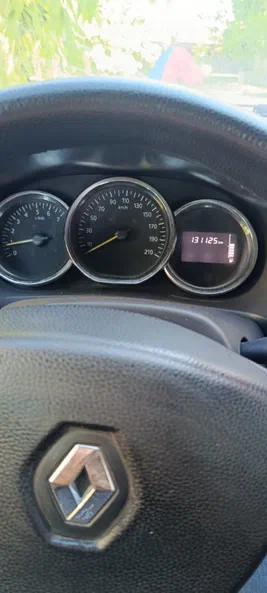 Renault Sandero 2015 - 12
