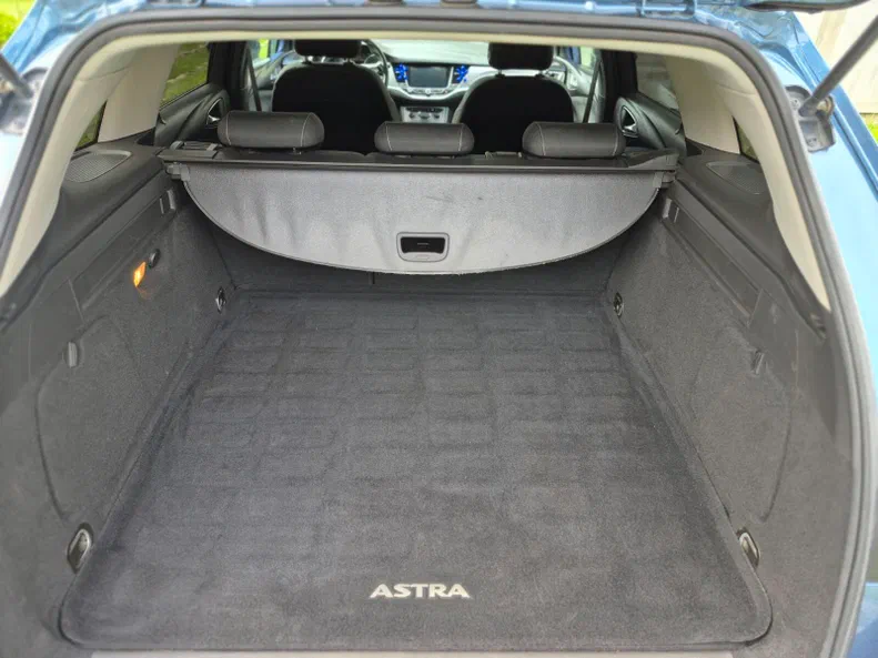 Opel Astra 2016 - 18