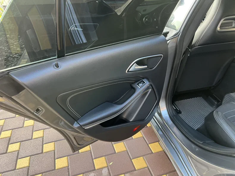 Mercedes-Benz CLA 2017 - 18
