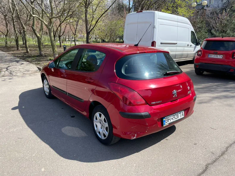Peugeot 308 2008 - 3