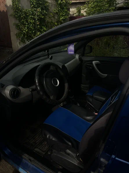 Dacia Sandero 2009 - 5