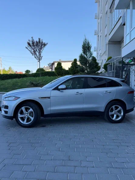 Jaguar F-Pace 2016 - 11