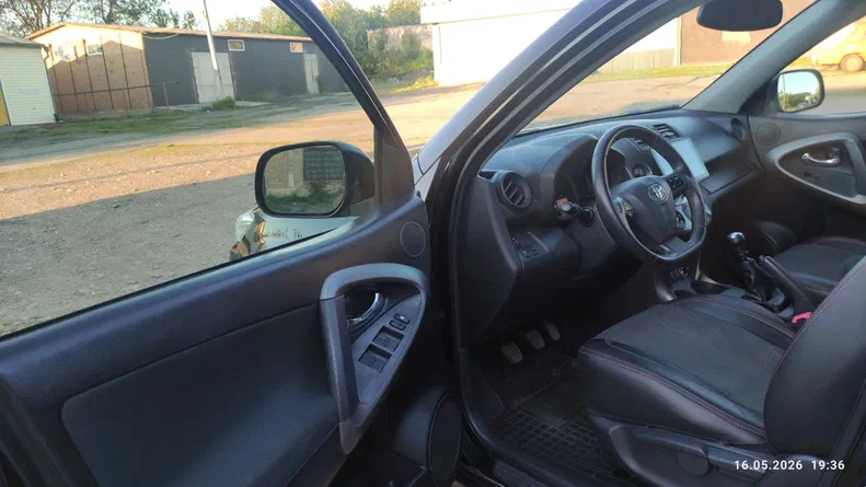 Toyota RAV4 2011 - 22