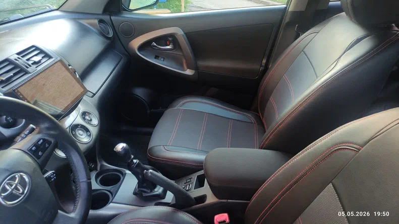Toyota RAV4 2011 - 15