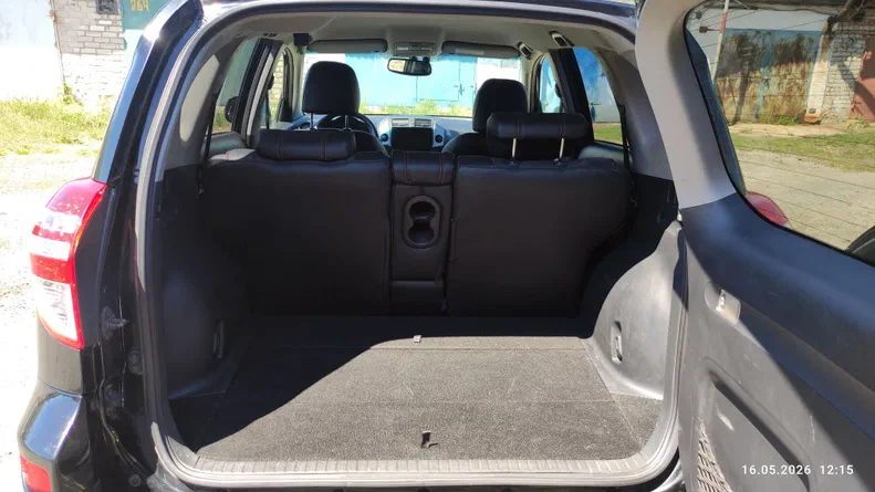 Toyota RAV4 2011 - 21