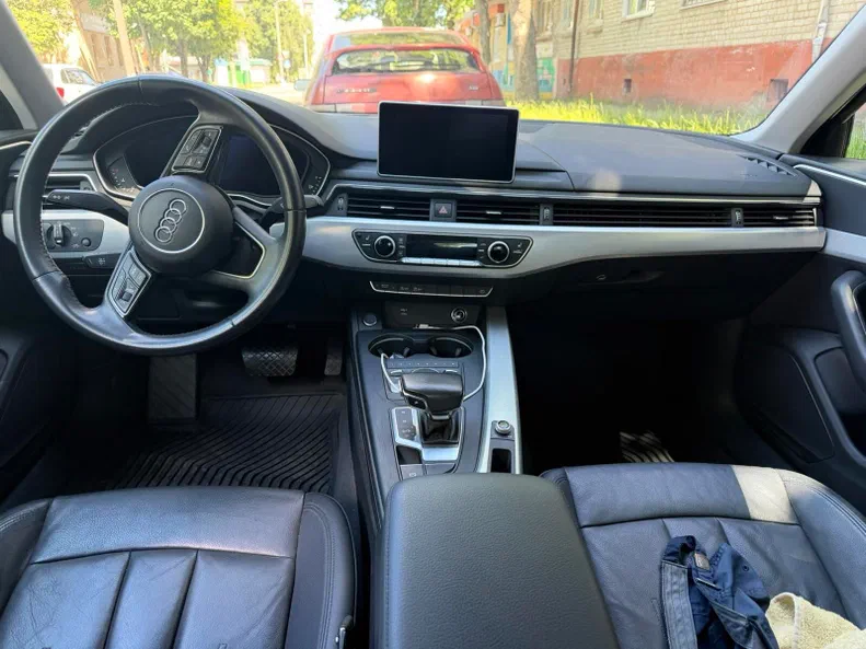 Audi A4 2018 - 5