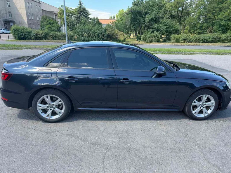 Audi A4 2018 - 1