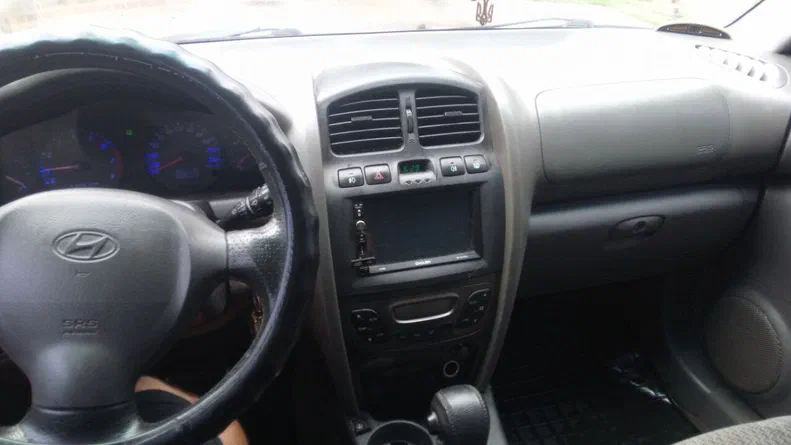 Hyundai Santa Fe 2003 - 4