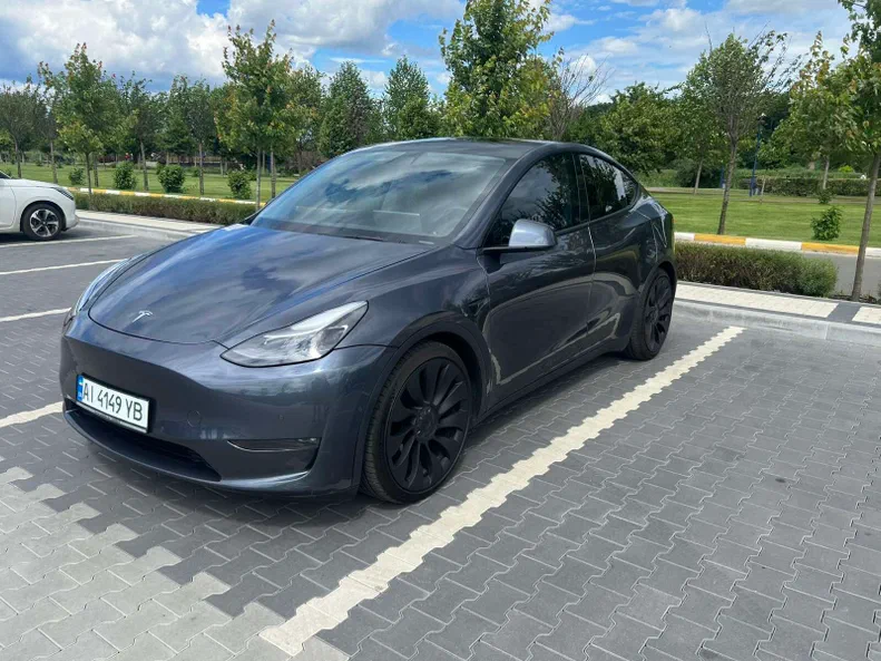 Tesla Model Y 2022 - 0