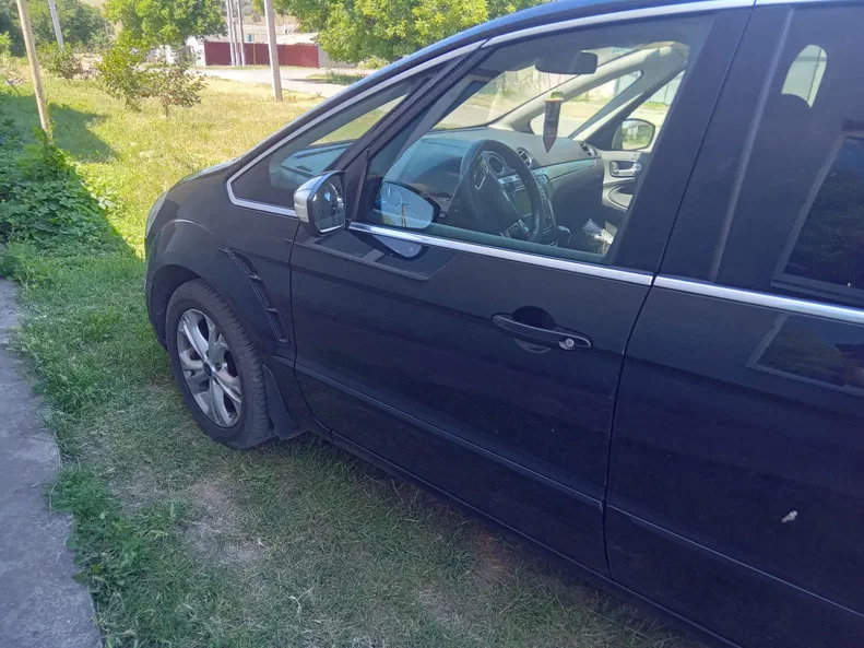 Ford S-MAX 2014 - 1