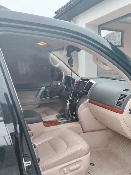 Toyota Land Cruiser 2013 - 4