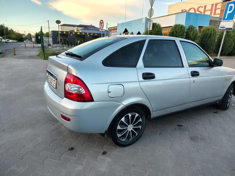 Lada (ВАЗ) Priora 2010 - 1