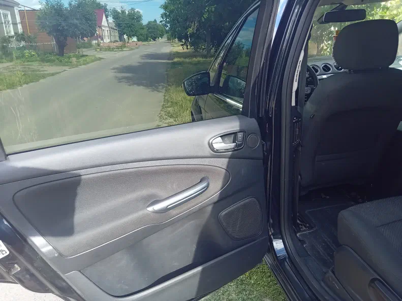 Ford S-MAX 2014 - 27