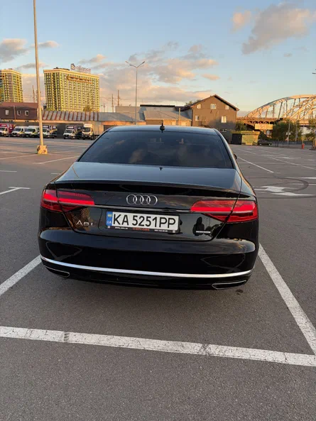 Audi A8 2014 - 6