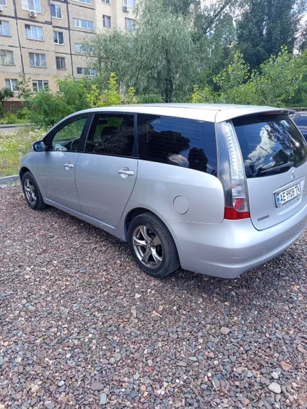 Mitsubishi Grandis 2008 - 2